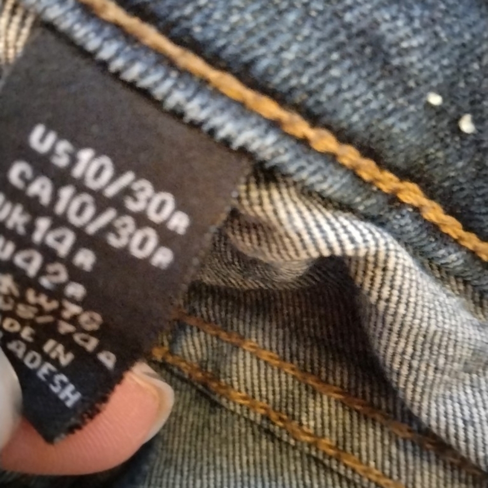 Gap Cropped Jeans With Cuff. Size 10 - Picture 4 of 4
